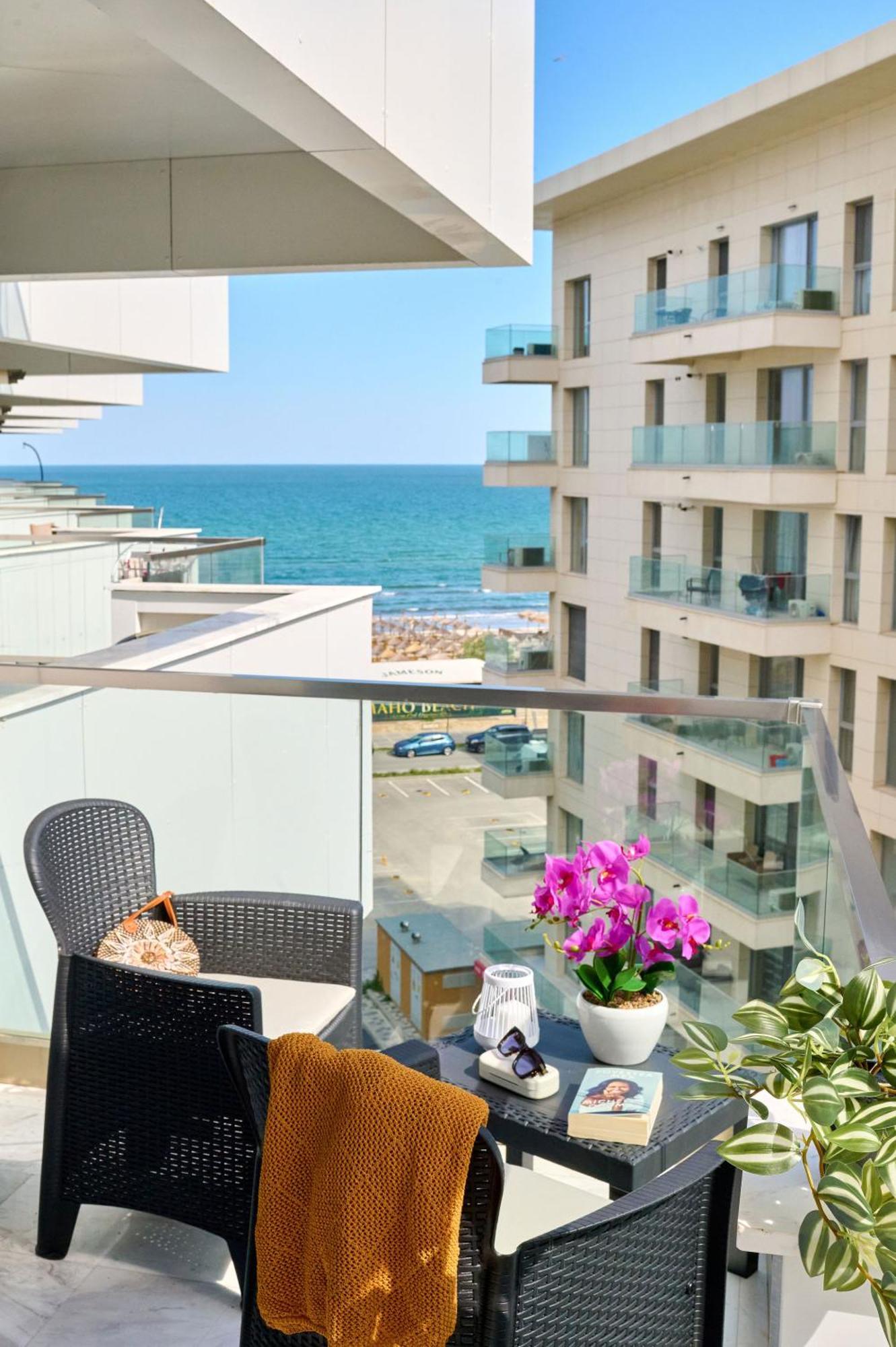 Summer Residence Apartment In Infinity Beach Resort - Parking Мамая Екстер'єр фото